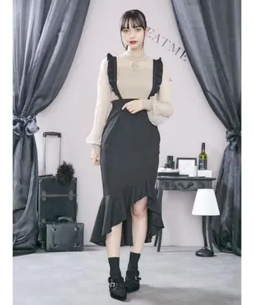 밑단 언밸런스 머메이드 점프수트 EATME