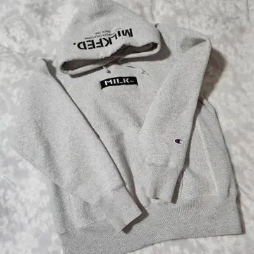 MILKFED. Champion 콜라보 후드티