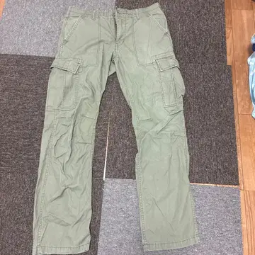 카고 팬츠 카키색 avirex