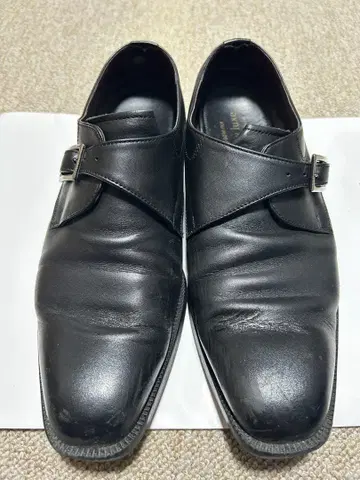 REGAL 가죽 스트랩 블랙 슈즈