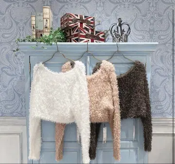 COCO DEAL 팬시 페더 니트 화이트