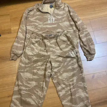[매장 즉시 완판] GAP 카모플라주 맨투맨 셋업 상의 L 하의 M