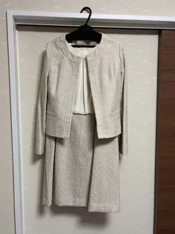 내추럴 뷰티 베이직 베이지 수트