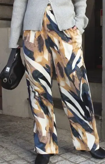 LAVEANGE 추상 아트 프린트 팬츠 네이비 4L