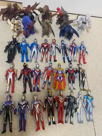 울트라맨 피규어 세트 약 30개