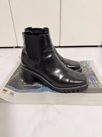 사이드 고어 부츠 블랙 통굽