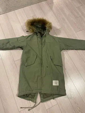 BAYFLOW 올리브 그린 퍼 탈부착 모즈 코트