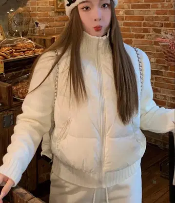 화이트 니트 다운 자켓 니트 다운