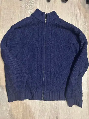Pilgrim 네이비 케이블 니트 스웨터 M