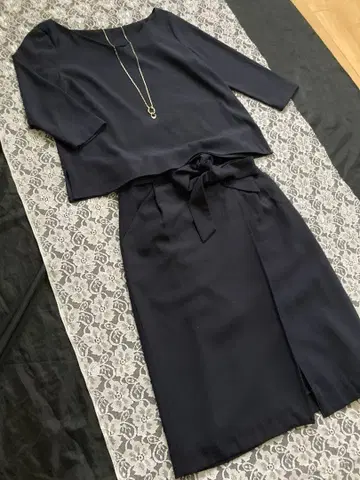 Ur's 네이비 세레모니 셋업 상의 스커트