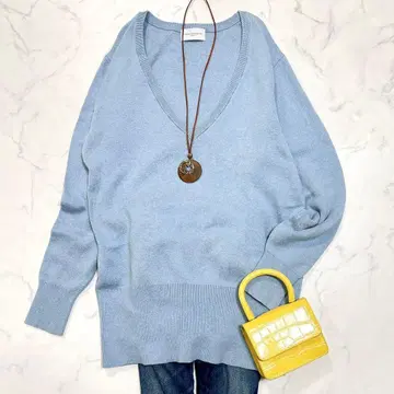 깔끔한 색감 어반 리서치 코튼 캐시미어 니트 상의 라이트 블루