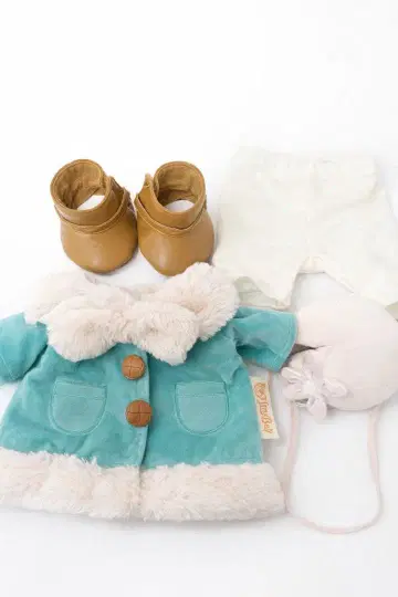 리나벨 겨울 코스튬 가격 인하 가능 (하자 있음)