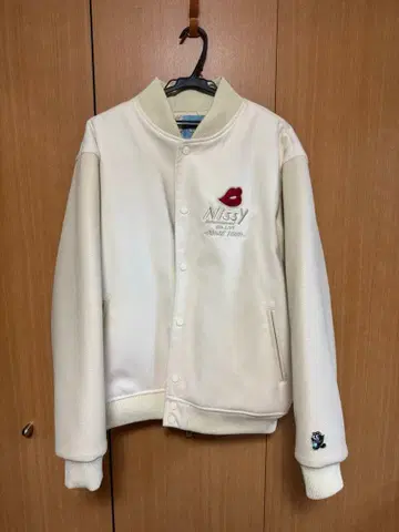 Nissy 바시티 자켓