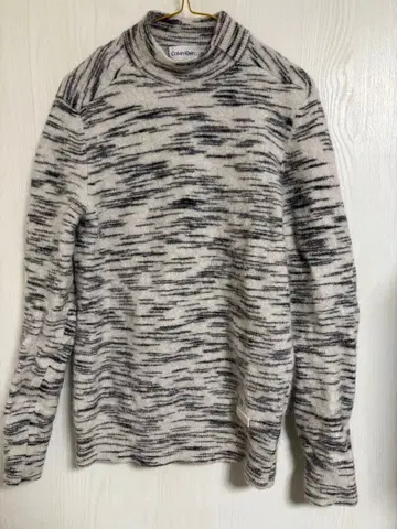 Calvin Klein 터틀넥 스웨터