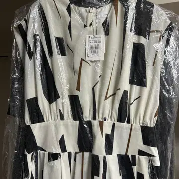 슬리브리스 롱 원피스