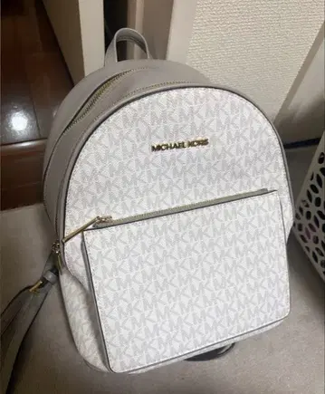 MICHAEL KORS 백팩