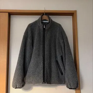 이번 시즌 두지엠 클라세 CALUXBOAZIP 보아 자켓