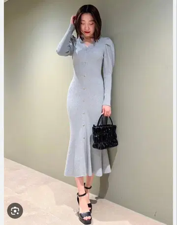 SNIDEL 스카이블루 라메 니트 원피스