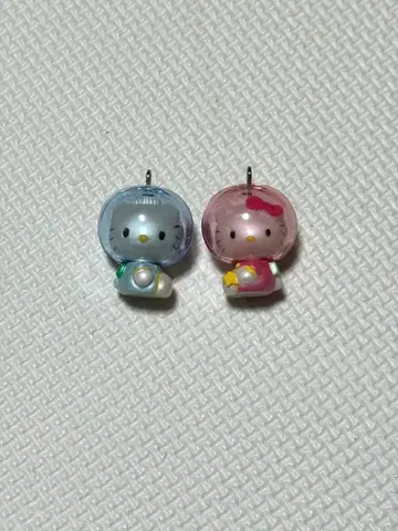 헬로키티 다니엘 페어 키링 카바야 식품 콜라보 상품 우주 키티