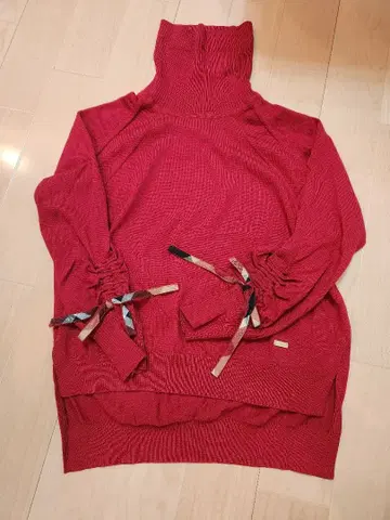 BLUE LABEL CRESTBRIDGE 빨간색 터틀넥 스웨터