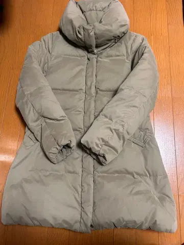 볼륨 넥 다운 자켓