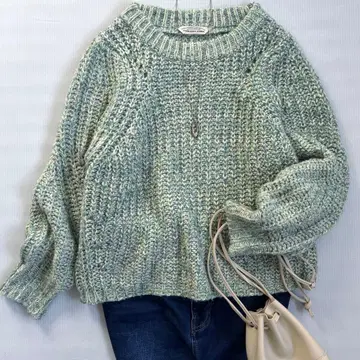 트라쪼돈나 모헤어 혼방 크루넥 스웨터 그린 계열