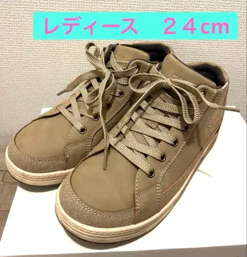 베이지 하이컷 스니커즈 합성 피혁