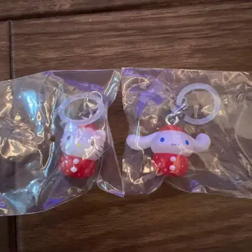 산리오 딸기 메지루시 액세서리 가챠 시나몬 헬로키티