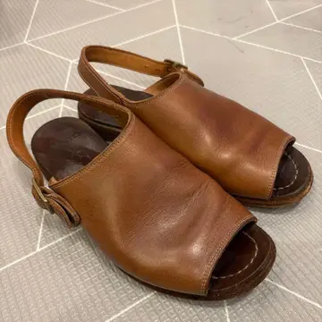 MOTO 모토 가죽 샌들 새상품급