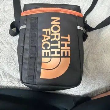 THE NORTH FACE 숄더백 블랙/오렌지