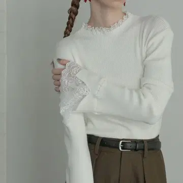 BONLECILL noir 레이스 하이넥 리브 니트 프릴