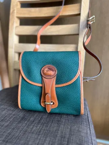 새상품급 Dooney & Bourke 숄더백