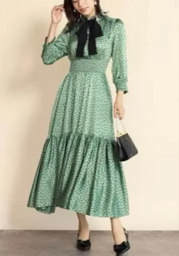 FENNEL 도트 무늬 리본 포함 롱 원피스 정가 26,000엔