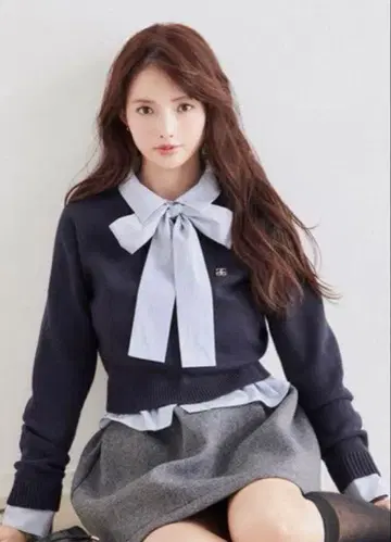 스나이델 미니 브로치 풀오버 NVY