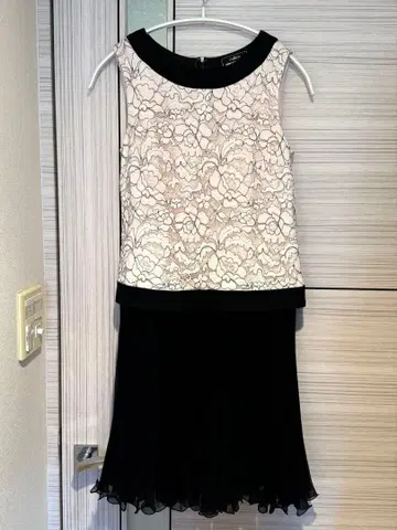 GRACE CONTINENTAL 도킹 원피스