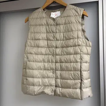 유니클로 울트라 라이트 다운 베스트 L