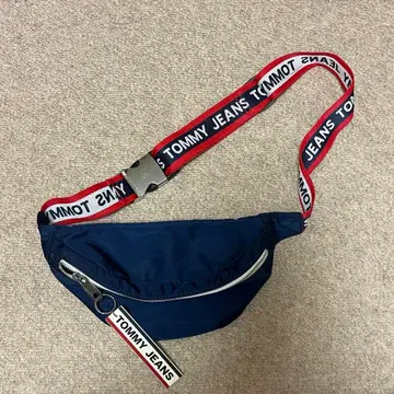 TOMMY JEANS 네이비 바디백