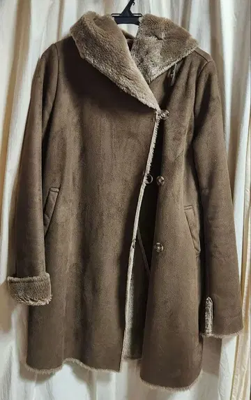 URBAN RESEARCH ROSSO 브라운 무스탕 코트