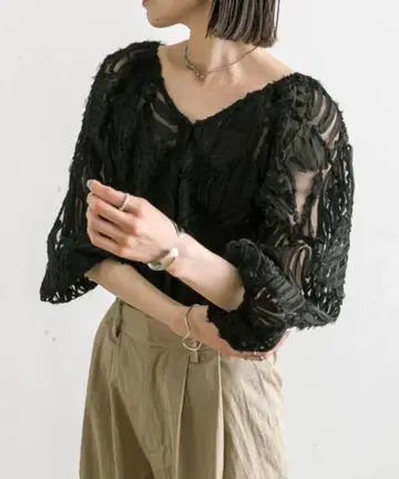 [ 새상품 ] mystic 자카드 블라우스 블랙