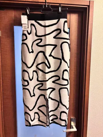 Aga 롱 타이트 스커트 38 [ 미사용 새상품 ]