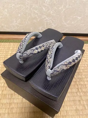 아이즈 오동나무 일본 나막신 스퀘어 탄소 블랙 마키 텍스타일