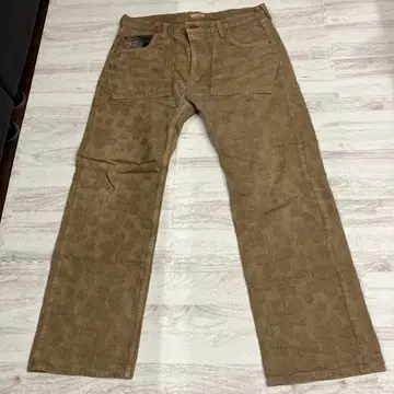 엠보싱 가공 베이지 바지 36