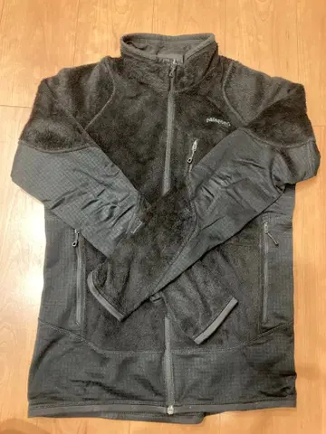 [ 스테디셀러 색상 ] 파타고니아 R2 플리스 BLK S 사이즈