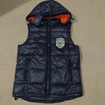 Armani Jeans 후드 부착 다운 베스트 아르마니