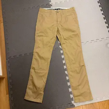 BEAMS HEART M 사이즈 베이지 치노 팬츠