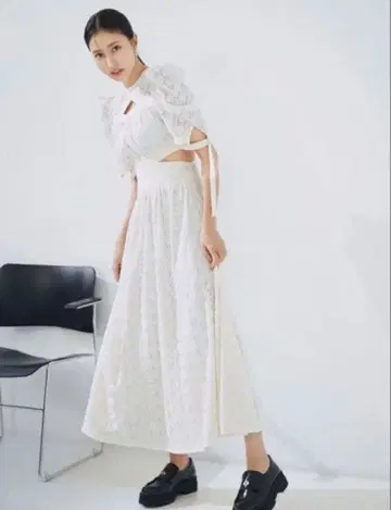 SNIDEL 스위칭 데콜테 오픈 원피스