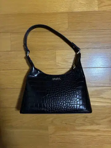 블랙 숄더백