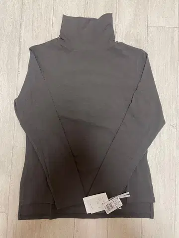 [ 미사용 새상품 ] 야마다야 NORITAKE 터틀넥 차콜 그레이