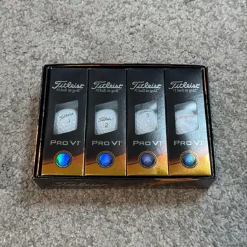 타이틀리스트 골프공 PRO V1