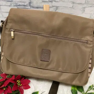 [새상품급] DAKS 베이지 나일론 숄더백